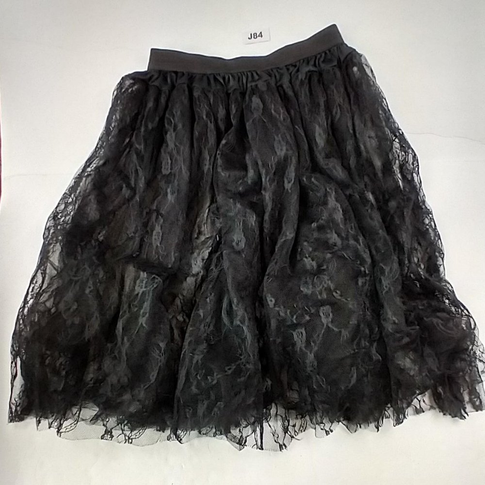 J84 Cute, Flirty, Black lacey skirt - sz S